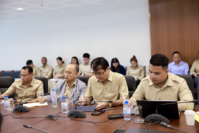 Dr. Keo Piseth Chairs Meeting to Enhance Efficiency and Professional ...